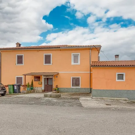 Ib - Happy Apartment